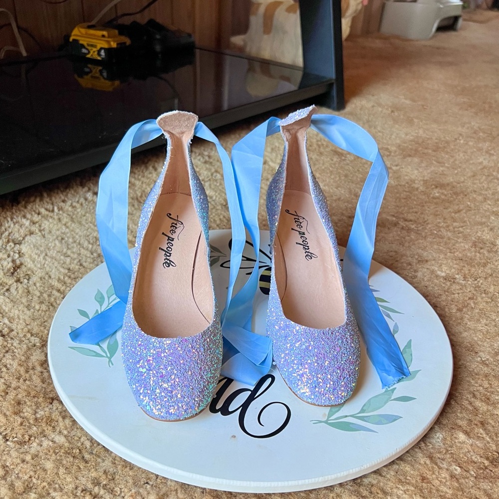 Women’s Free People iridescent glitter block heel shoes size 9. - Picture 6 of 17